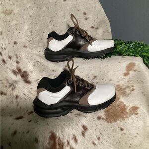 Nike youth, golf shoes
